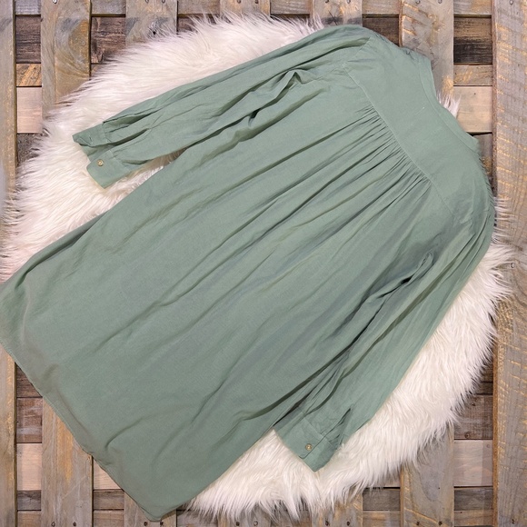 Lou & Grey [LOFT] Pintuck Mini Dress NWT Light Sage Green + V-Neck | XS · Small - Picture 4 of 14